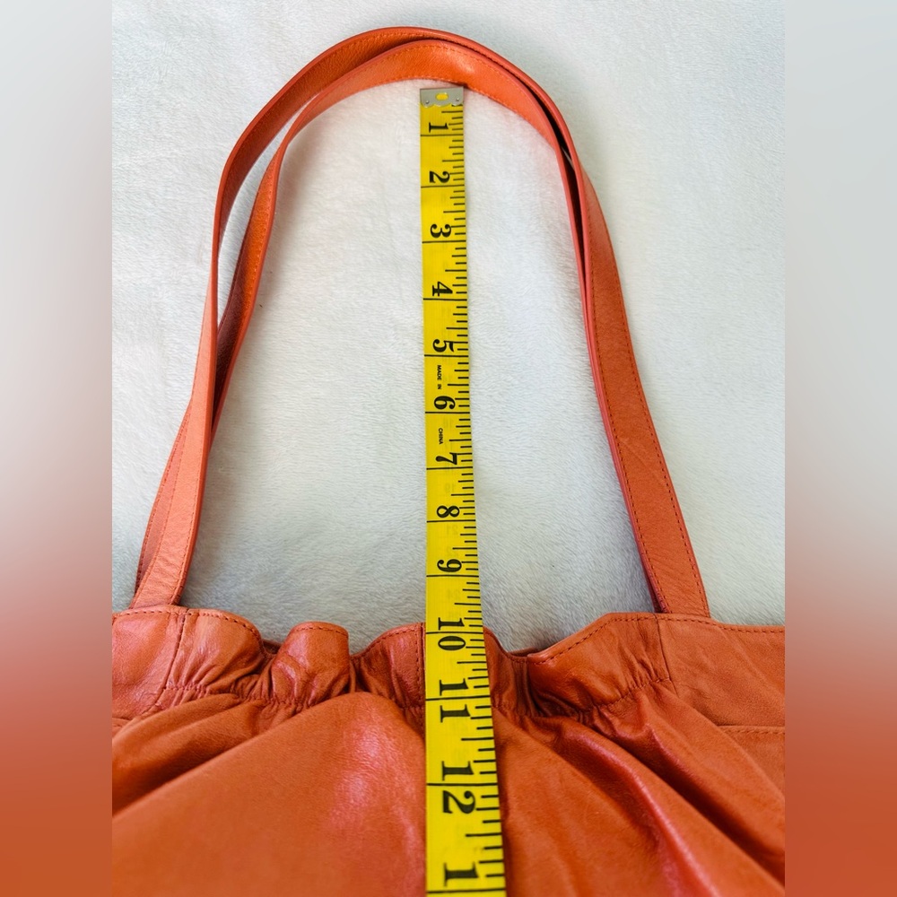 HOBO International Leather Shoulder Bag Medium Size in Salmon Color - Picture 4 of 7